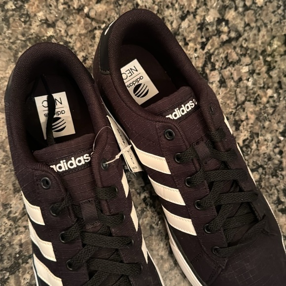 Adidas Daily Line sneaker NIB 10 - Picture 5 of 8